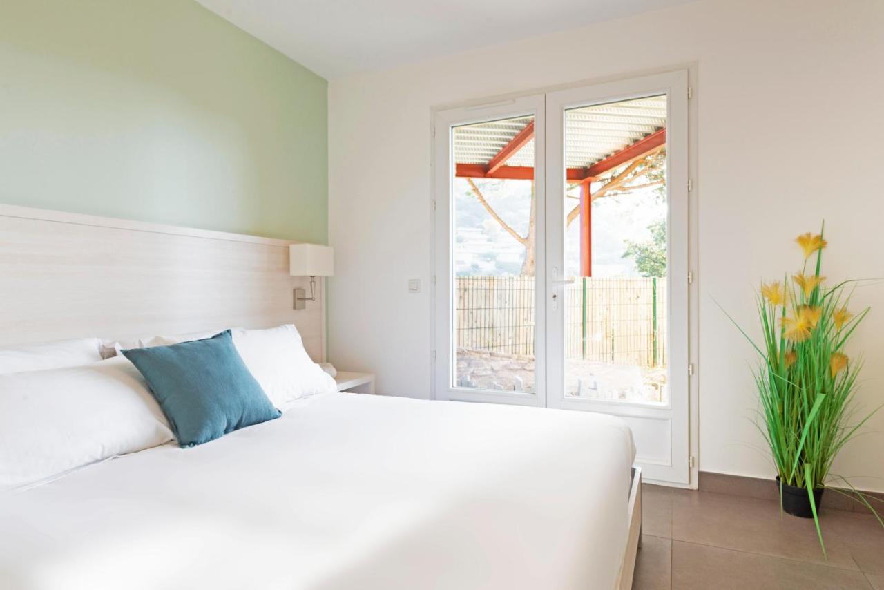 FOSSETTE - Joli 4 pieces avec une belle terrasse et proche de la plage - prestations de qualités et services hôteliers Le Lavandou Exterior foto